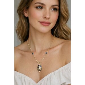 1980s Avon Goldtone Cloisonne Blue Oval Lily Flower Pendant Necklace 18"